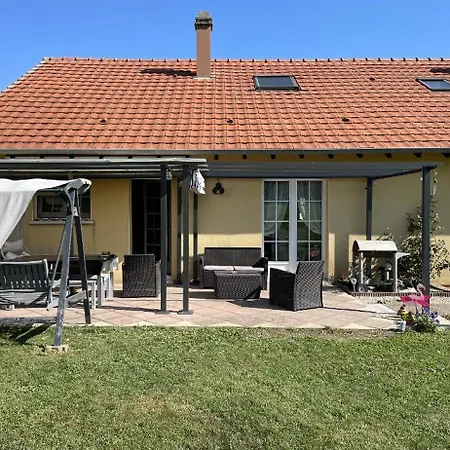 Séjour chez l'habitant Aline Robert *